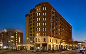 Doubletree Memphis Downtown