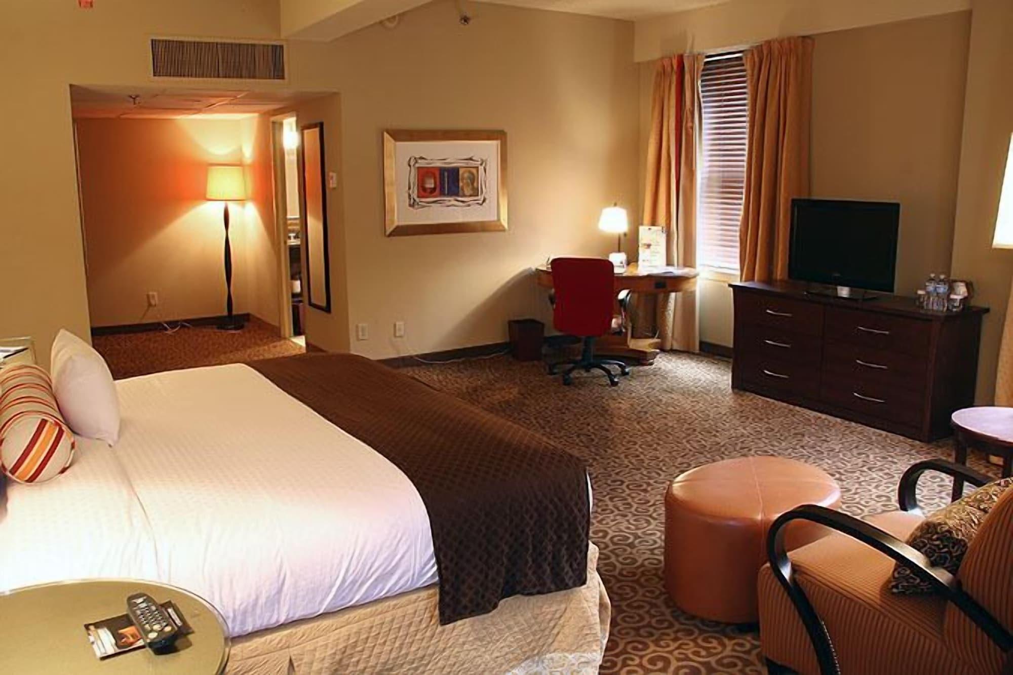 Doubletree By Hilton Memphis Downtown Hotel Exterior photo