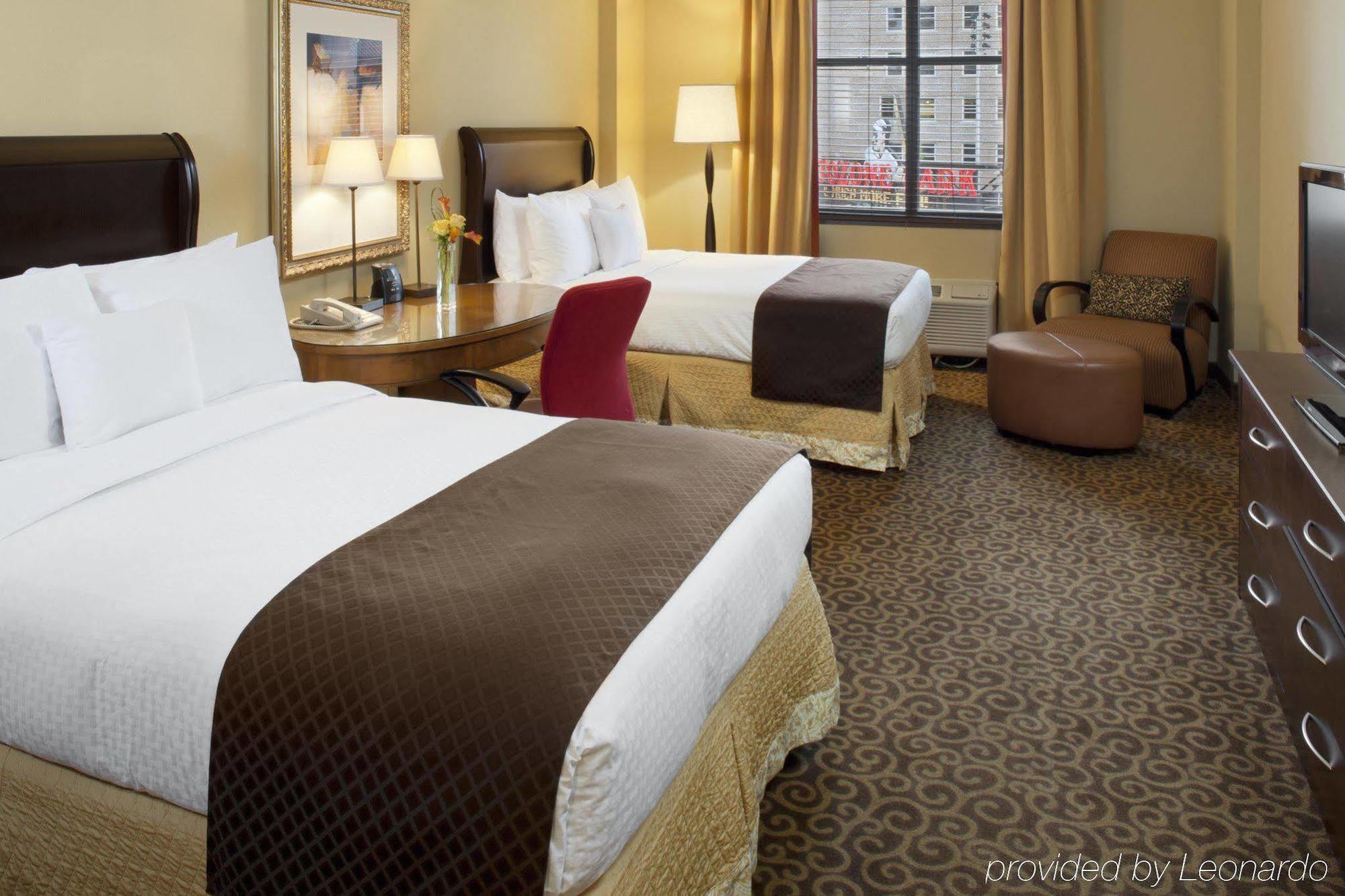 Doubletree By Hilton Memphis Downtown Hotel Room photo