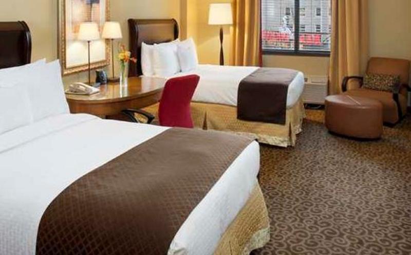 Doubletree By Hilton Memphis Downtown Hotel Exterior photo